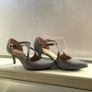 Abella true  comfort heels